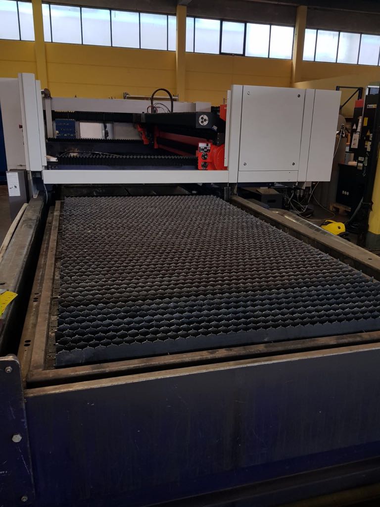 BYSTAR 3015  2004
